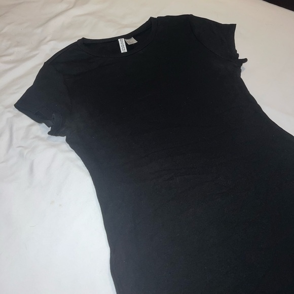 H&M DIVIDED BLACK RIBBED SHORT TSHIRT DRESS - Picture 3 of 3